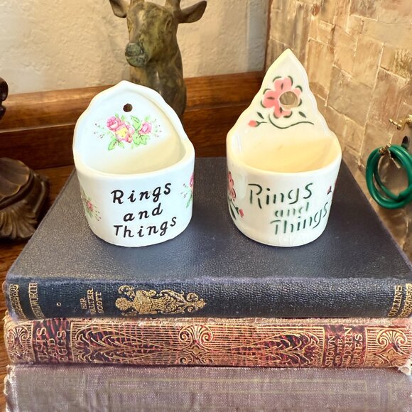 1940's Rings and Things Wall Pockets - Picture 7 of 12